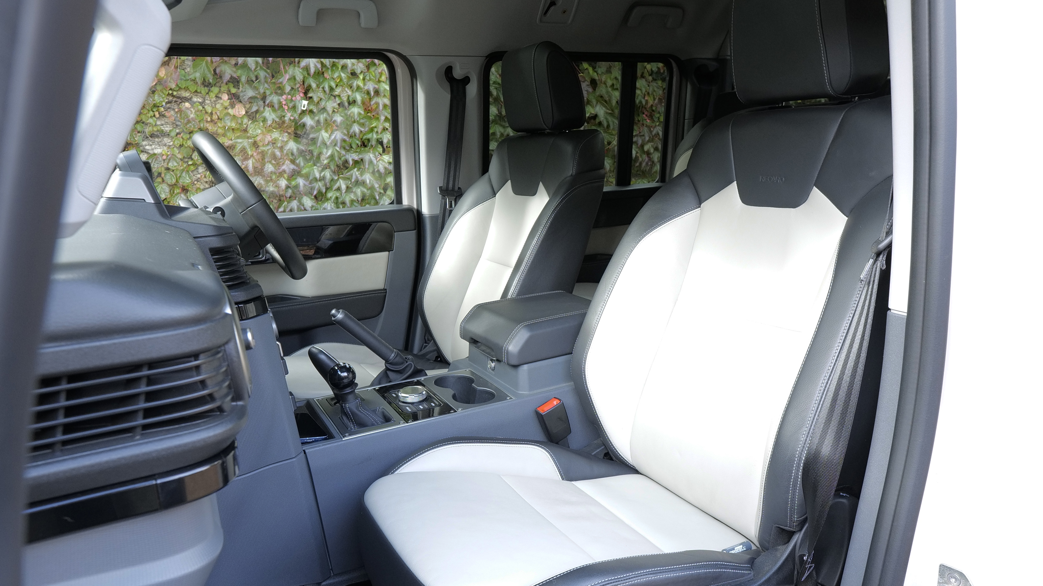 INEOS QUARTERMASTER DIESEL 3.0 TD Black Edition D/Cab Pick Up Auto